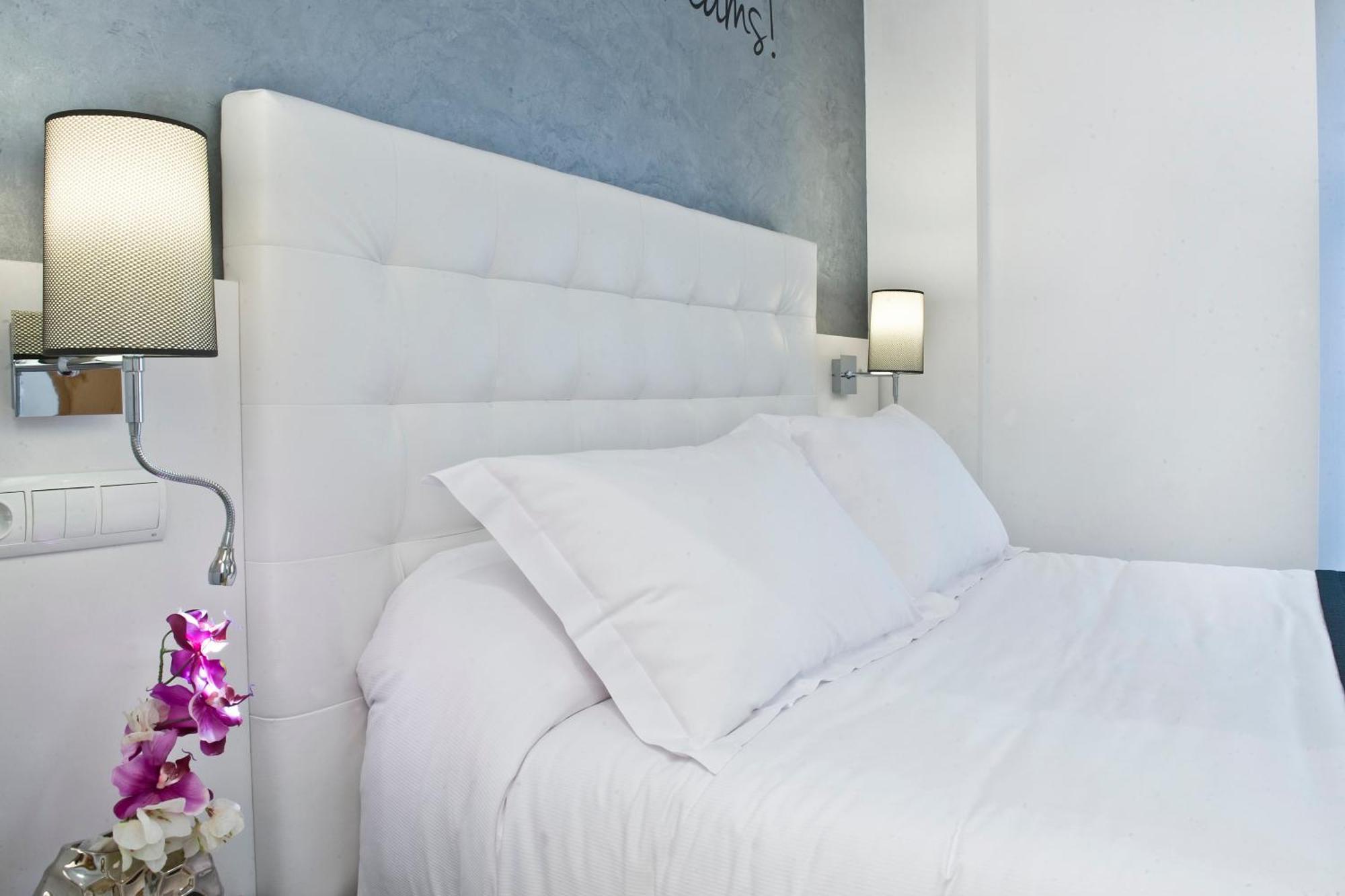 Home To Home Barcelona Kamer foto