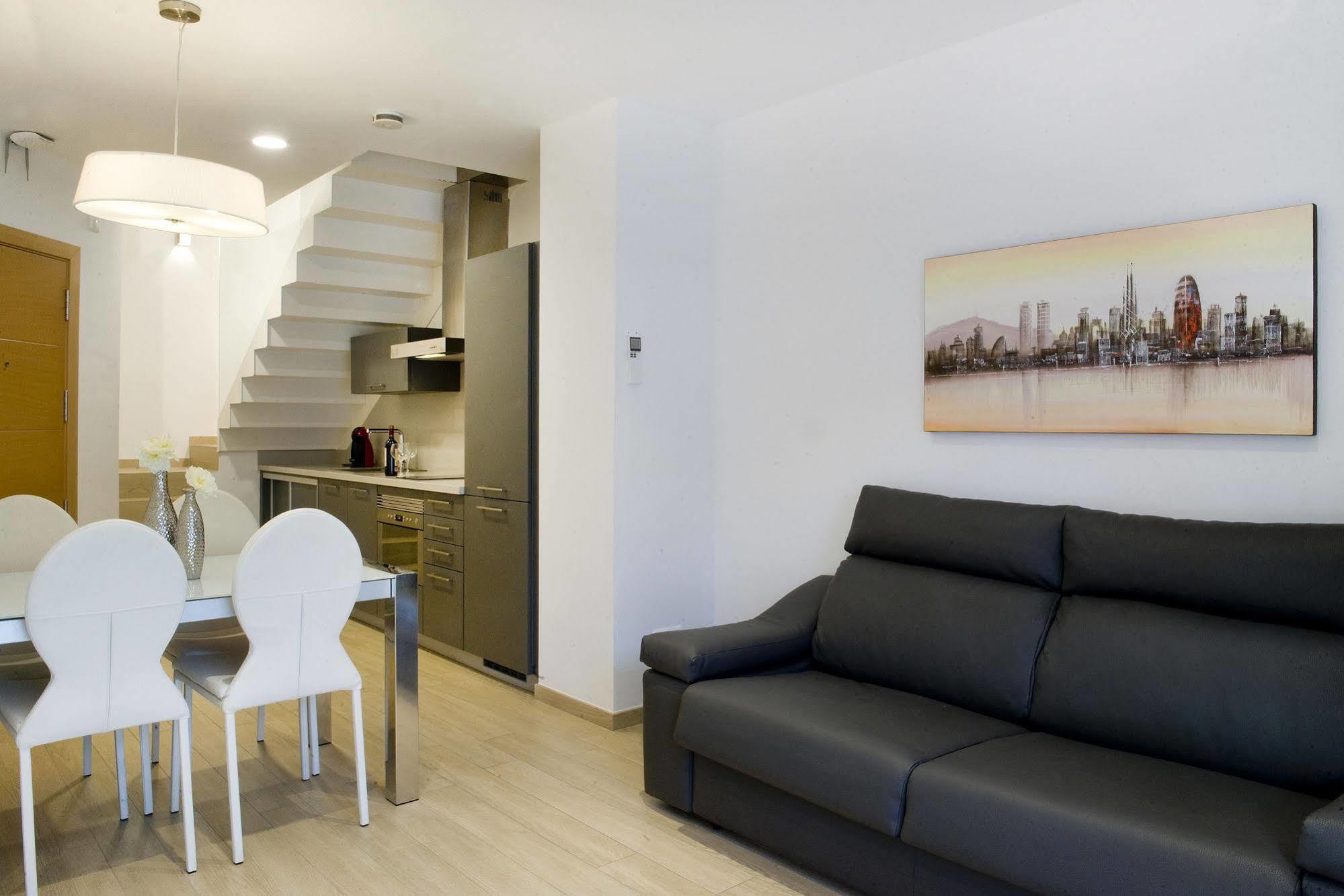 Home To Home Barcelona Buitenkant foto